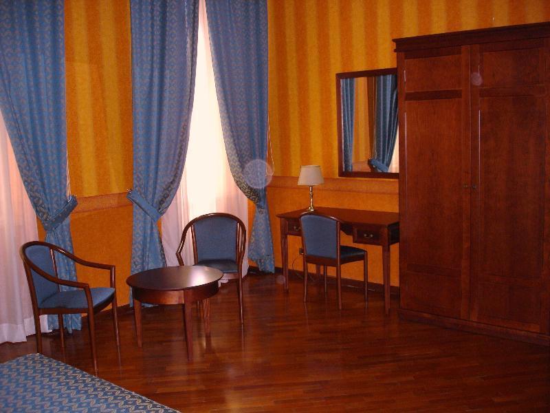 Hotel Excelsior Cosenza Dış mekan fotoğraf